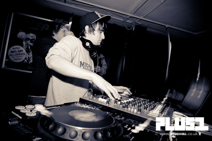 IMAGE: http://payload21.cargocollective.com/1/3/110609/2726523/31-01-2012-187_720.jpg