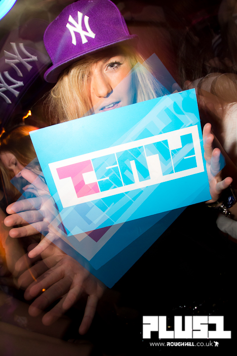 IMAGE: http://payload21.cargocollective.com/1/3/110609/2726523/31-01-2012-25.jpg