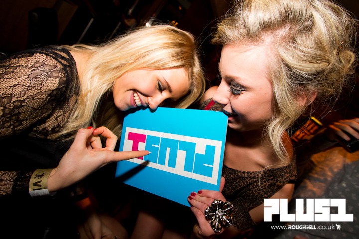 IMAGE: http://payload21.cargocollective.com/1/3/110609/2726523/31-01-2012-84_720.jpg